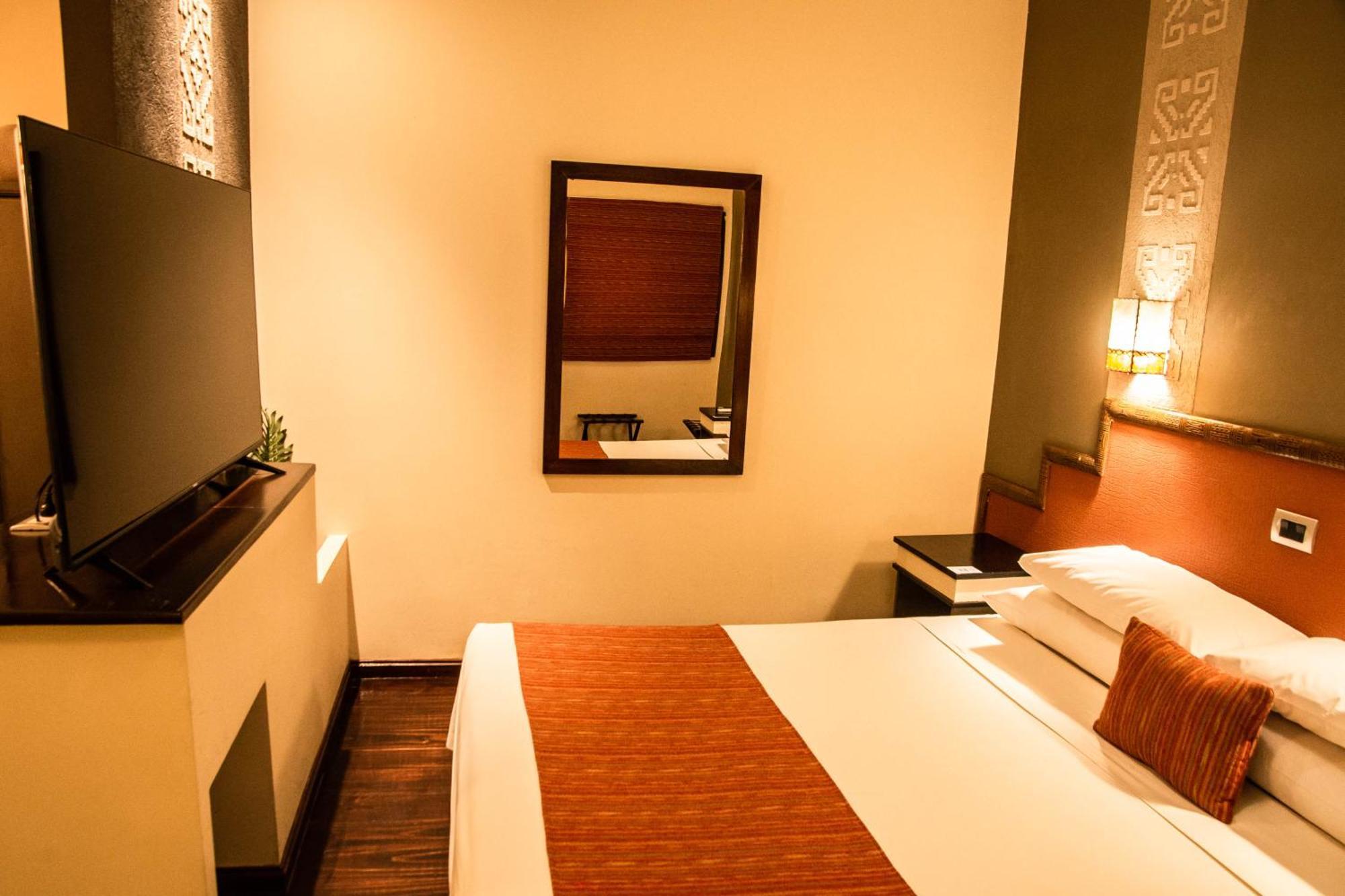 Hotel Inkai Салта Екстериор снимка